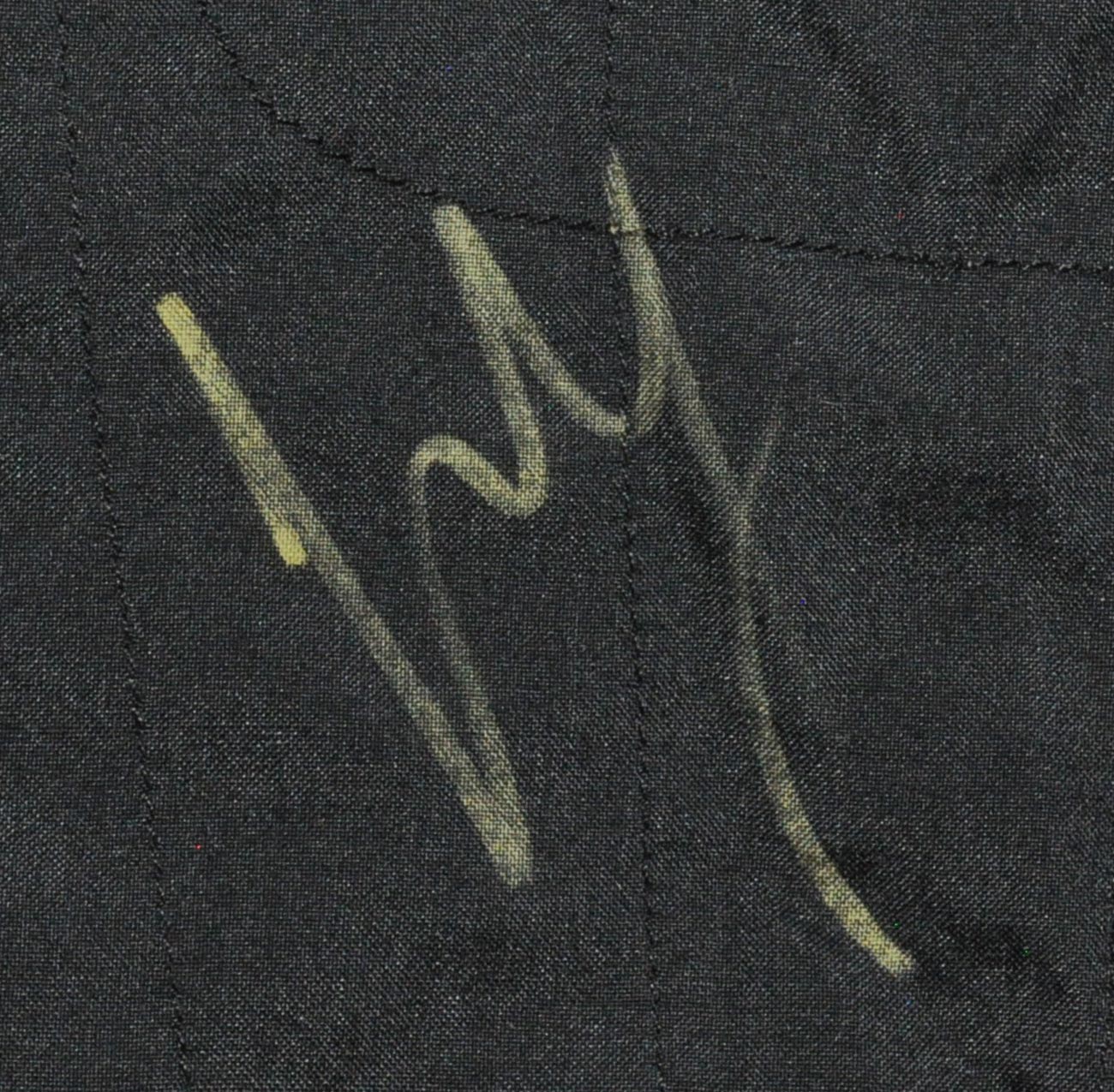 Carlos Sainz Jr USED & SIGNED F1 Renault 2018 Race SUIT